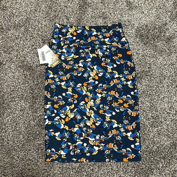 NWT LulaRoe Disney Donald Duck Cassie Skirt XS - Picture 1 of 5